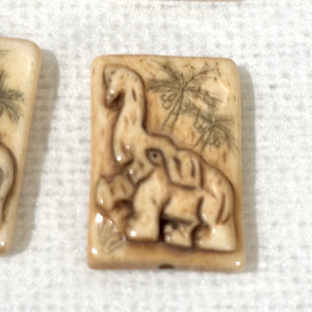 Six hand carved bone elephants square beads hole top and bottom - Picture 6 of 15